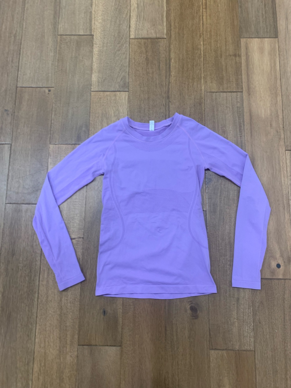 Lavender Long-Sleeve Athletic Tee Size S